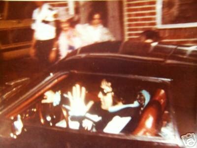 Elvis-last-picture-taken-at-12..28-aug-16-1977-tm