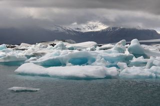 Iceland_glacier2-708232